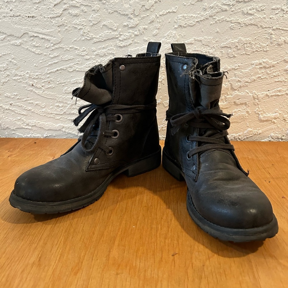 Roxy slouch laced ankle boot, size women’s 8